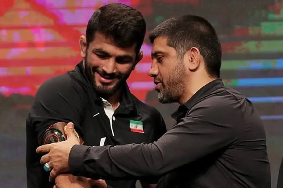 آقای دبیر، چه بلایی سر کشتی آزاد آوردی؟!