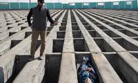 پژمان بازغی و دیبا زاهدی در میان گور‌ها