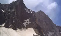 بزرگترین یخچال طبیعی ایران تَرَک برداشت!