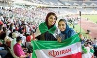 تماشاگران بازی ایران و کره‌جنوبی روی هوا!