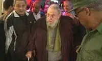 «کاسترو» با عصا و سمعک دیده شد +عکس