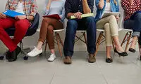 شکل نشستن ما چه نکاتی را درباره شخصیت ما آشکار می کند؟