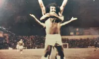 عکس: مرحوم مظلومی؛ «مرد 6 دست و پا»