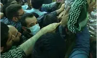 عکس: «امیر تتلو» در حرم امام رضا (ع)