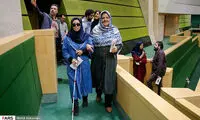 حضور قربانیان اسیدپاشی در جلسه علنی مجلس