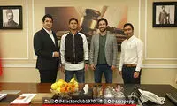 یک مدافع برزیلی به تراکتور پیوست