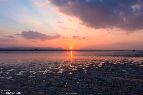 دریاچه نمک خور اصفهان؛ بزرگترین دریاچه نمک فصلی ایران