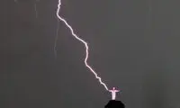 برق‌گير مسيح آزادي بخش +عکس