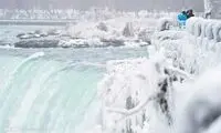 آبشار یخ زده نیاگارا