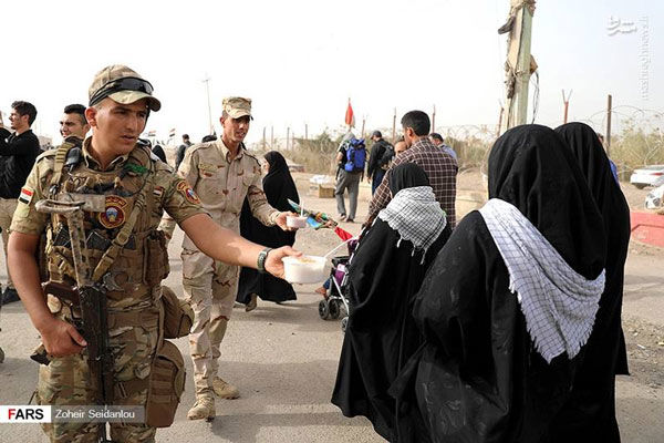 پذیرایی سربازان عراقی از زائران