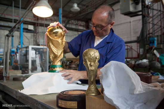 کارگاه ساخت جام جهانی فوتبال‎