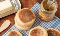 طرز تهیه نان مافین انگلیسی بدون فر