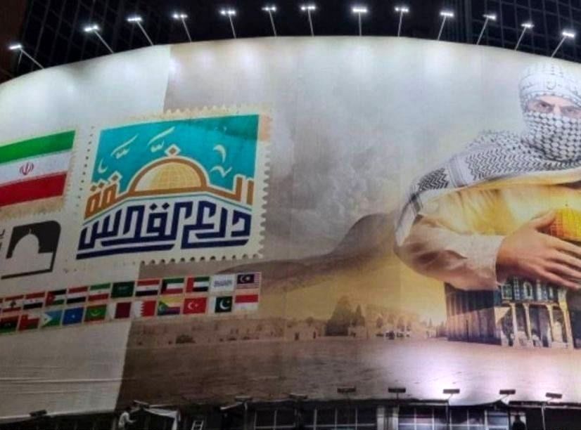  دیوارنگاره حاشیه‌ساز میدان ولیعصر اصلاح شد