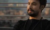 تنها خواننده‌ای که در این شرایط کنسرت گذاشت