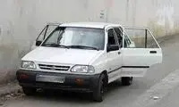 لحظه دلهره‌آور درگیری مالک پراید با سارق ماشین 