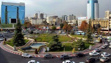 زمانی که تخت جمشید وسط میدان ونک تهران بود