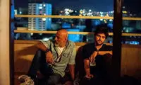 عشق مشترک یک پدر و پسر برای مردم جذاب از آب درآمد