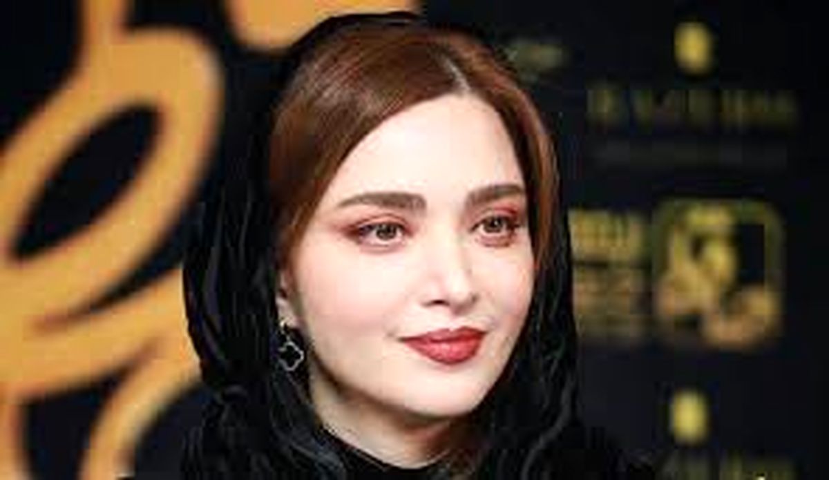  استایل بهنوش طباطبایی در یک مراسم جلب توجه کرد 