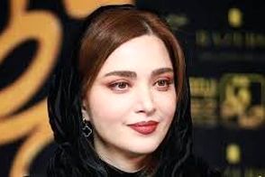 استایل بهنوش طباطبایی در یک مراسم جلب توجه کرد