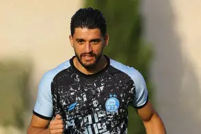 کنایه سنگین بازیکن استقلال به مدرک بیرانوند