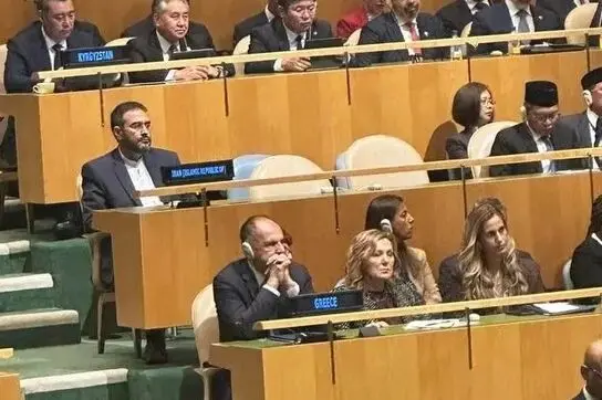 درباره دیپلمات ایرانی که از پای سخنرانی ترامپ تکان نخورد!