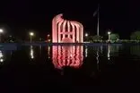 یک پل عابرپیاده آبرومند که در شاهین‌شهر اصفهان دیده شد