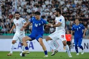دو مجری پرسپولیسی روی آنتن زنده قلعه‌نویی را به سخره گرفتند