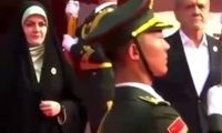 لحظه ورود پزشکیان و دخترش به مراسم رژه چین