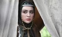 تیپ اروپایی‌طور بازیگر گیلدخت در خارج از کشور