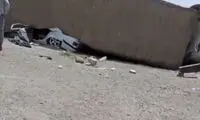 فیلمی از پرس شدن یک پژو پارس زیر تریلی در جاده