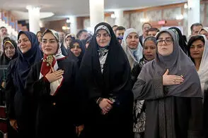 حضور دختر پزشکیان، همسر عراقچی و فاطمه مهاجرانی در یک نمایشگاه