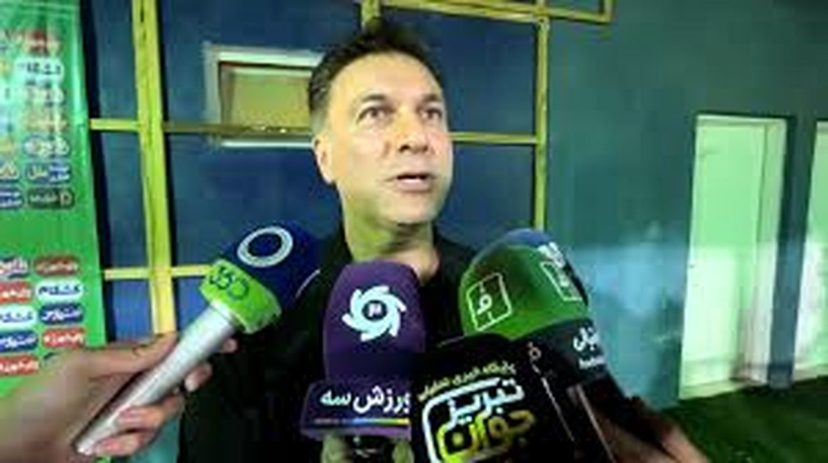 مظفری‌زاده: گلر خارجی ما قانونی آمده است