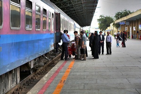 زمان فروش بلیت قطارهای مسافری 