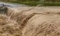 سلفی عجیب و ترسناک یک زن با سیل حادثه‌ساز شد