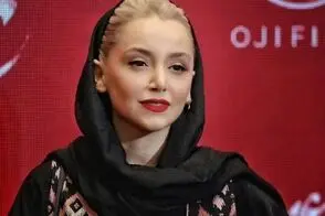 استایل مونوکروم و تازه نازنین بیاتی به چشم آمد