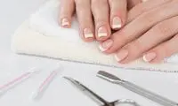 بهترین مرکز آموزش کاشت ناخن در تهران + معرفی 10 مرکز برتر