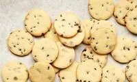 طرز تهیه شیرینی کشمشی نوستالژی در خانه