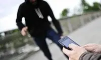 لحظه هولناک سرقت موبایل یک شهروند مشهدی