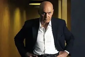 حضور جمشید هاشم‌پور در یک مقر ایست و بازرسی