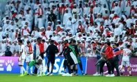 هواداران قطر و امارات در ورزشگاه به جان هم افتادند!