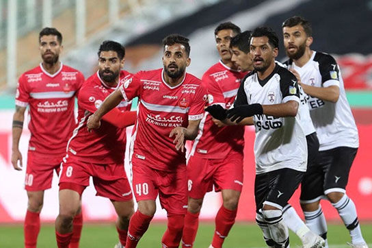 منافی: دلال ها از پرسپولیس سوءاستفاده می کنند