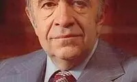 عکسی دیده نشده از هویدا سوار بر اتوبوس