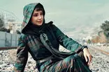 استایل و ژست خاص شبنم قلی‌خانی روی تاب