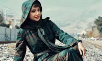 استایل و ژست خاص شبنم قلی‌خانی روی تاب