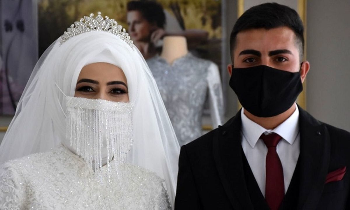 سرود سلام فرمانده در یک عروسی جنجال به پا کرد