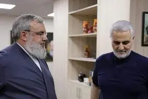 عکس دیده‌نشده از فرماندهان شهید سپاه در کنار شهید نصرالله