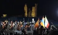 قابی دیدنی از کنسرت در تخت‌ جمشید که وایرال شد