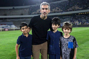 جشن پدر فرزندی مجتبی جباری در آزادی 