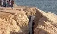 سقوط عجیب پراید بین صخره‌های ساحلی عسلویه