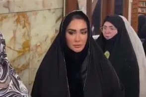 مدل ایرانی پس از بازگشت از ترکیه به حرم رضوی رفت